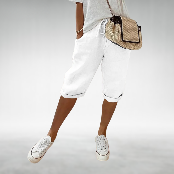 Flora | Capri Trousers with a Relaxed Fit