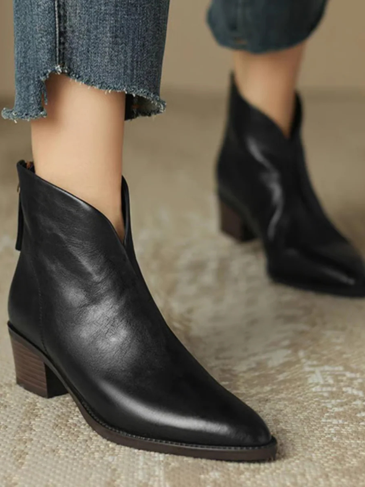 Dafne | Low Heel Ankle Boots