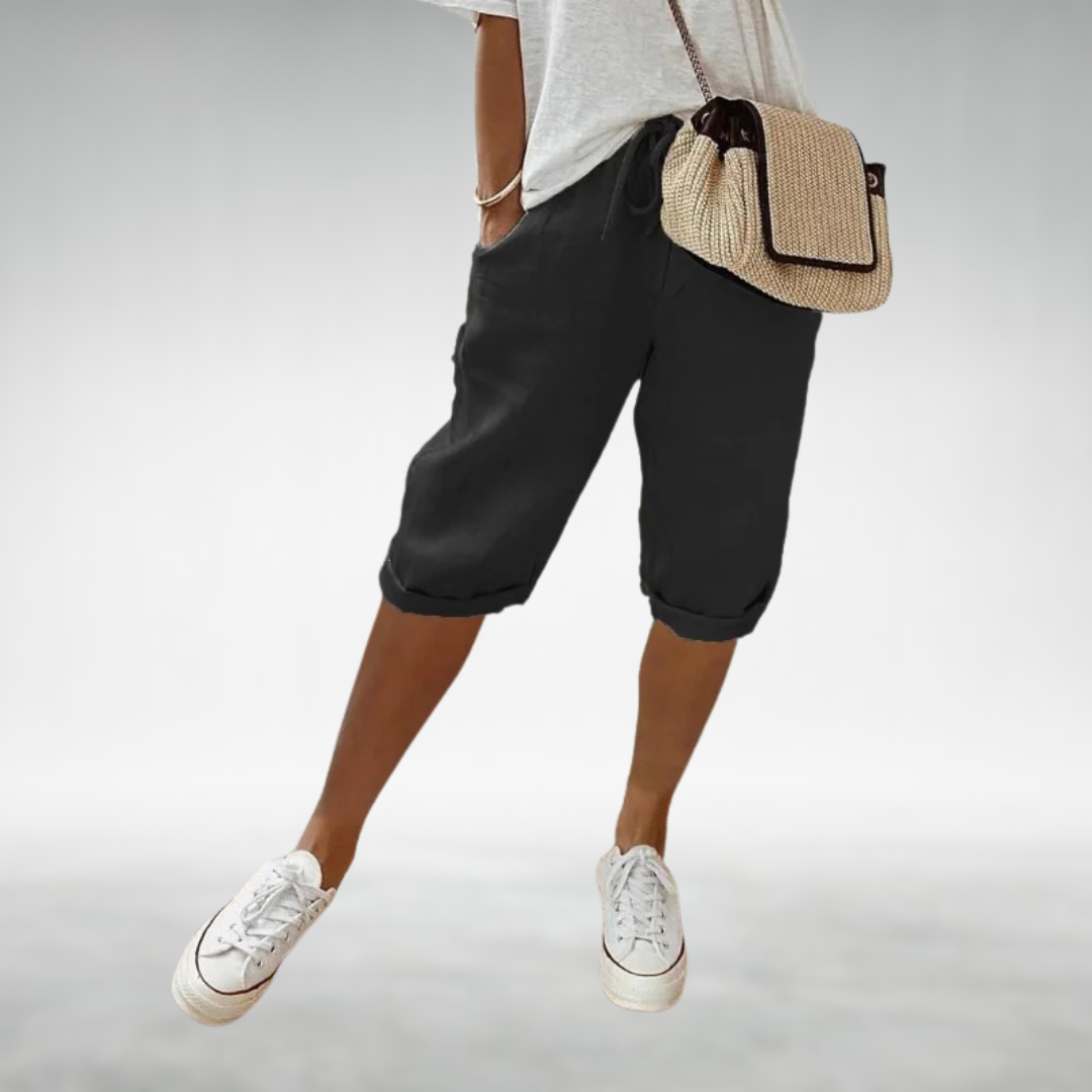 Flora | Capri Trousers with a Relaxed Fit