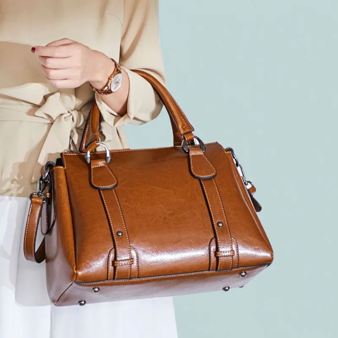 Dafne | Polished Leather Shoulder Bag