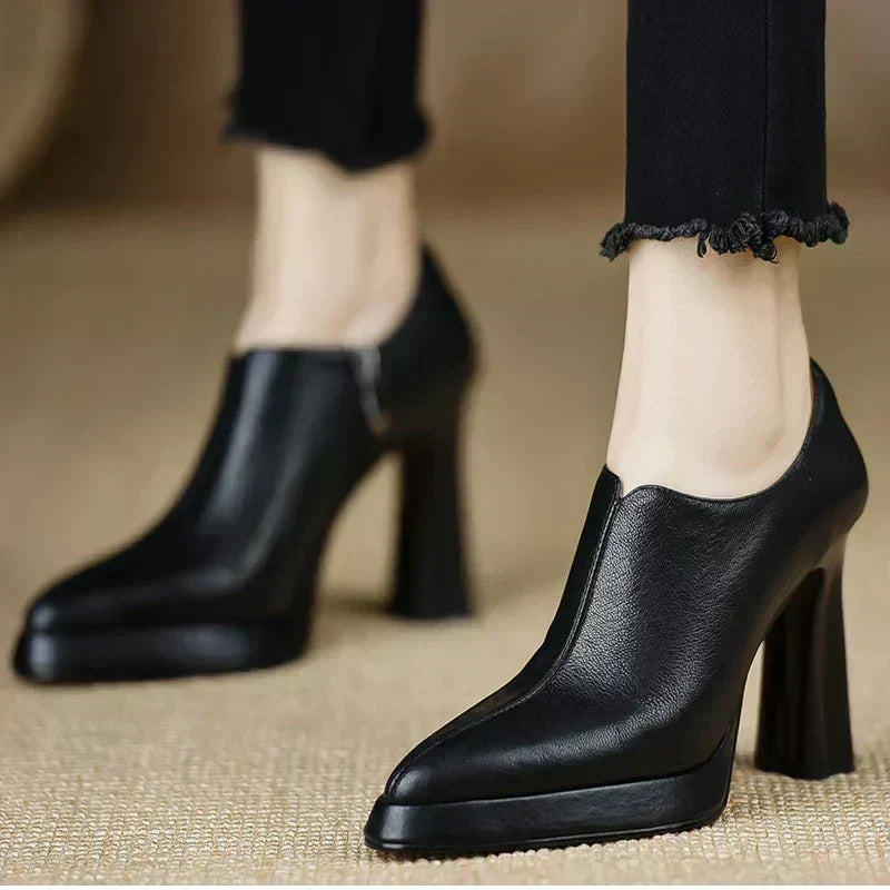 Sandra | Modern Pumps