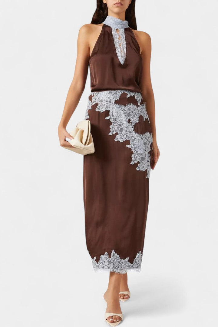 Loredana Coordinated Set Featuring Contrasting Lace Accents