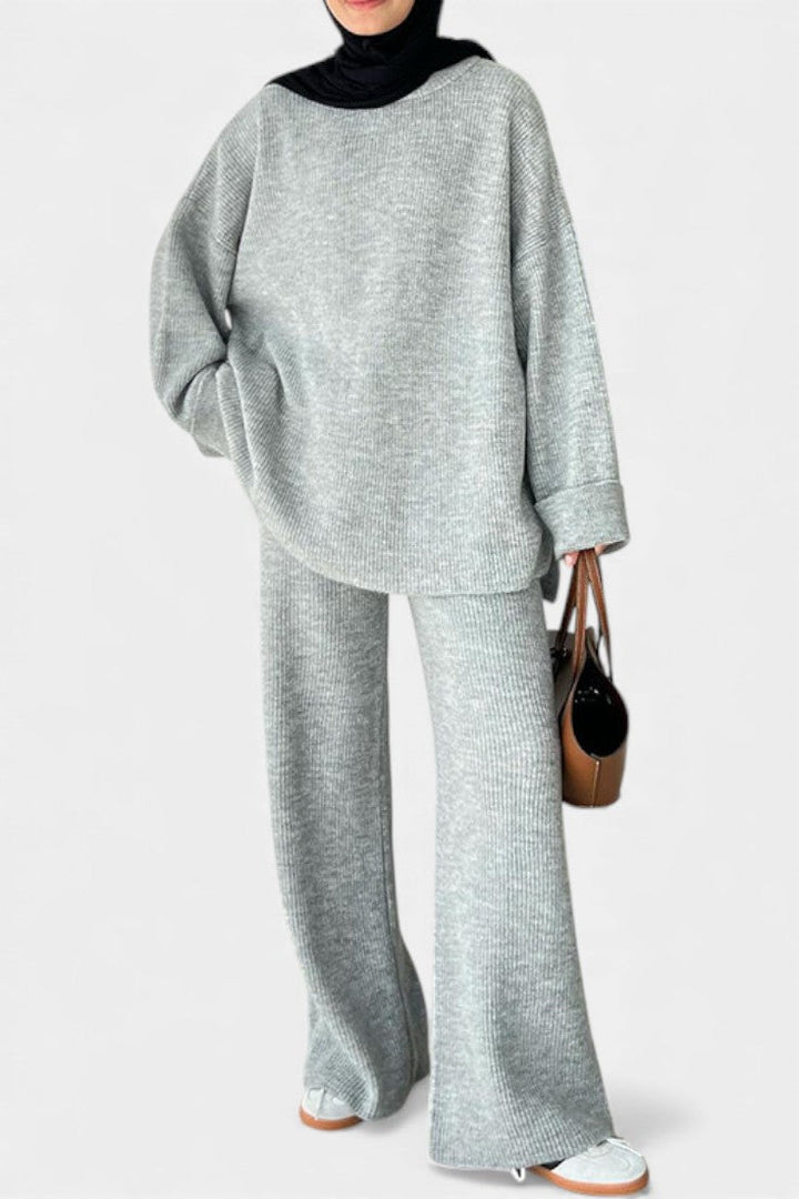 Emma Relaxed Outfit with Round Neck Top and Flowing Pants