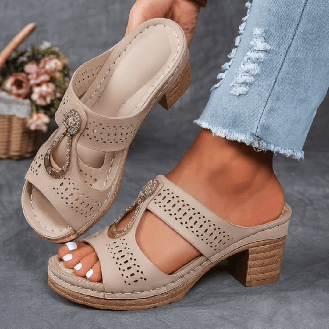 Carla | CHIC AND COMFORTABLE ORTHOPEDIC SANDALS