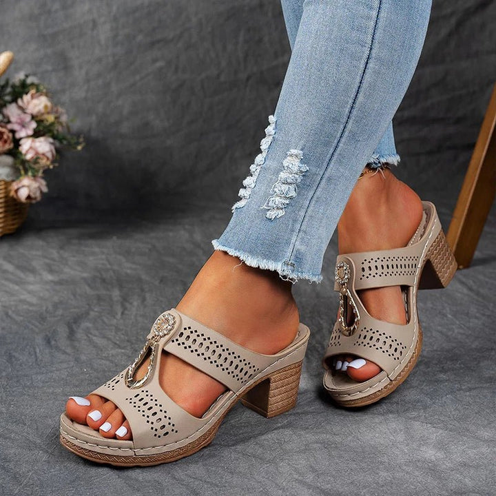 Carla | CHIC ORTHOPEDIC SANDALS